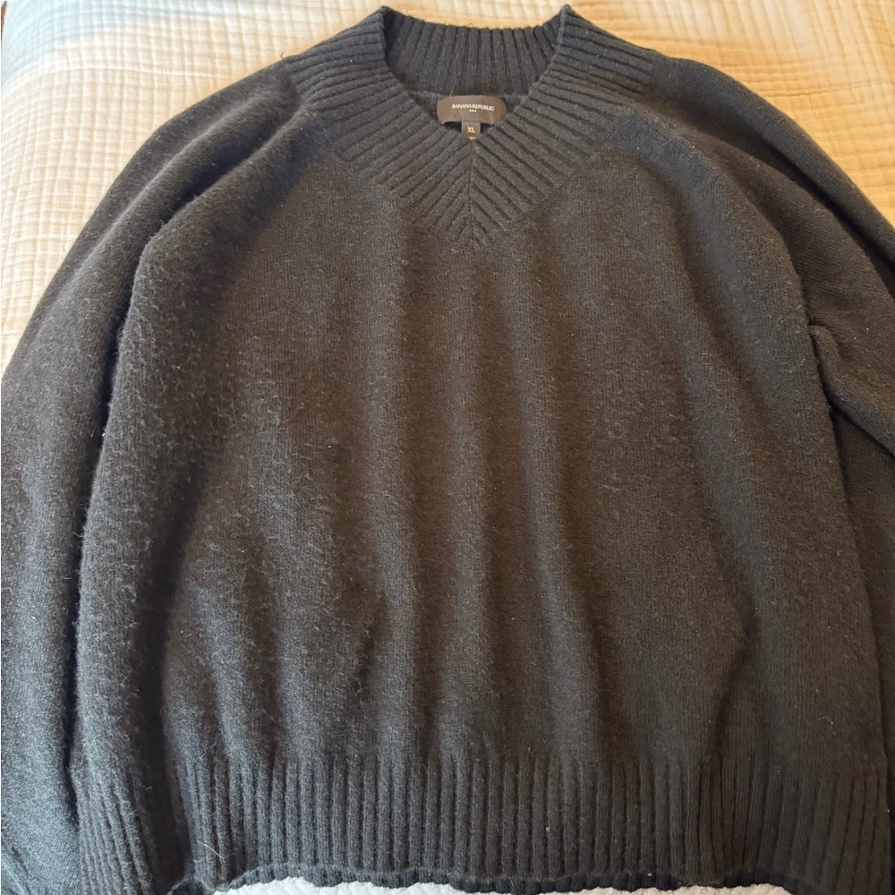 Banana Republic Dark Gray V-Neck Sweater